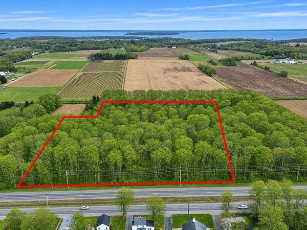 15690 County Road 48, Cutchogue, NY 11935