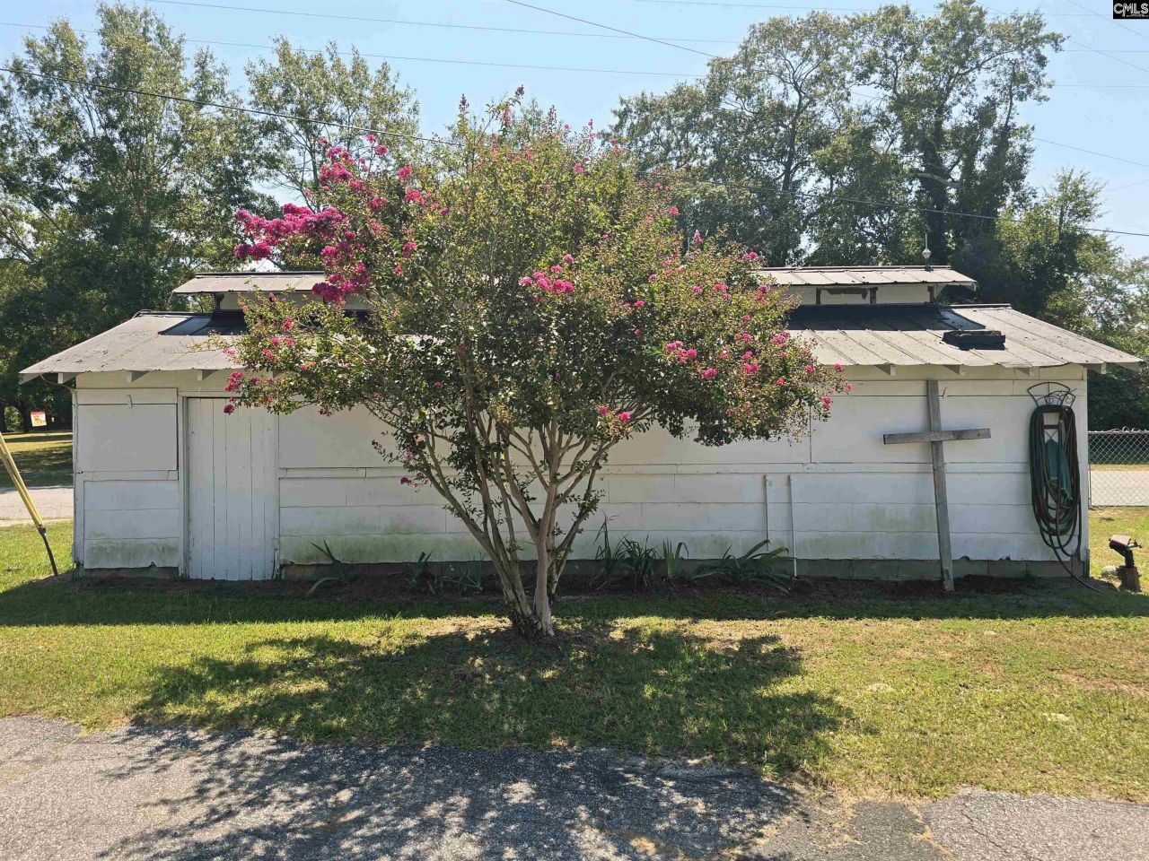 155 S East Ave Photo 5