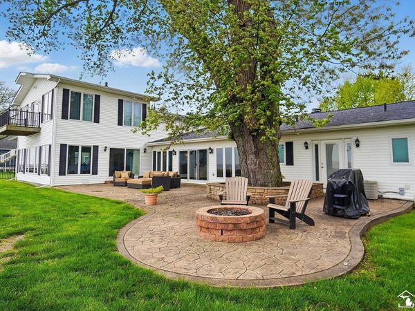 13542 Venetian Drive, Monroe, MI 48161