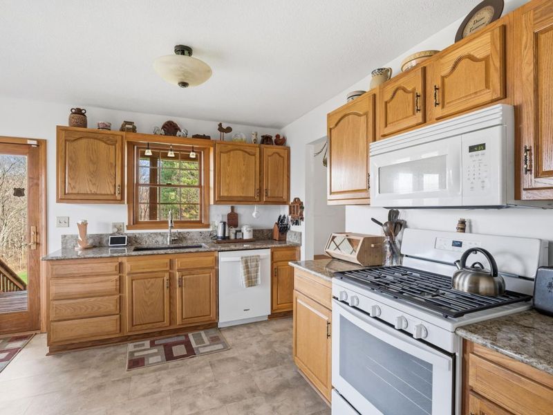 3064 Township Road 124 NE, Somerset, OH 43783 Photo 5