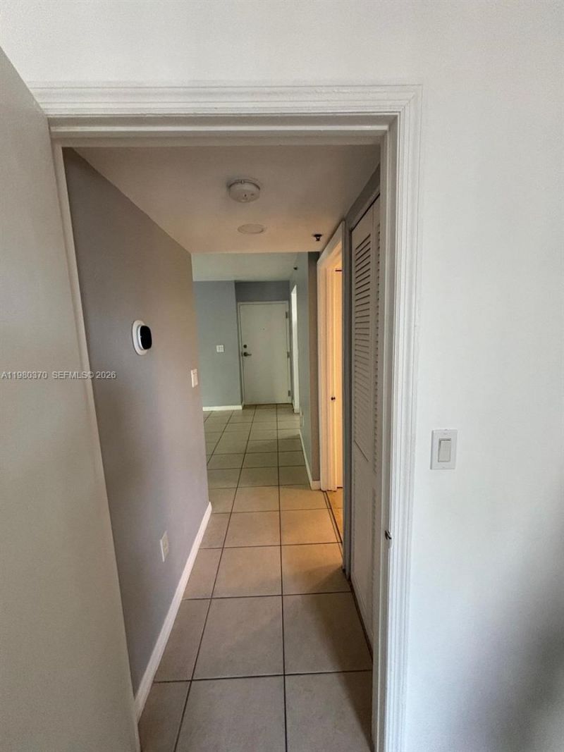 637 SW 3rd St , Unit 308, Miami, FL 33130 Photo