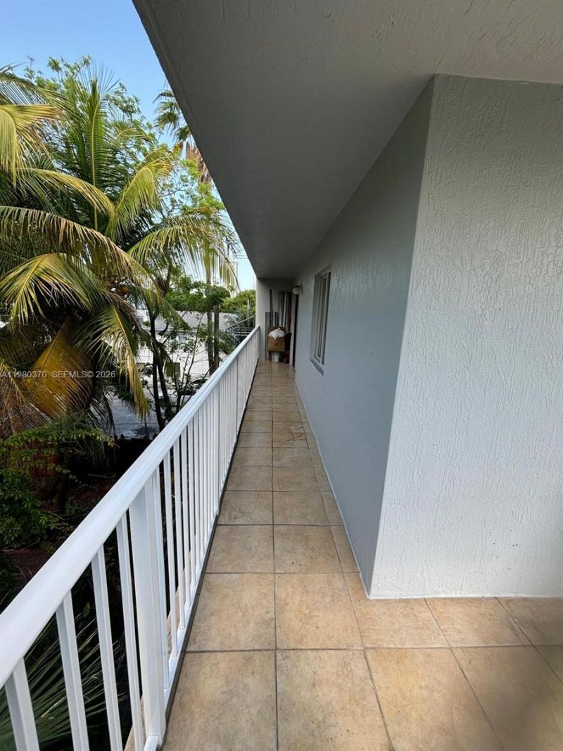 637 SW 3rd St , Unit 308, Miami, FL 33130 Photo