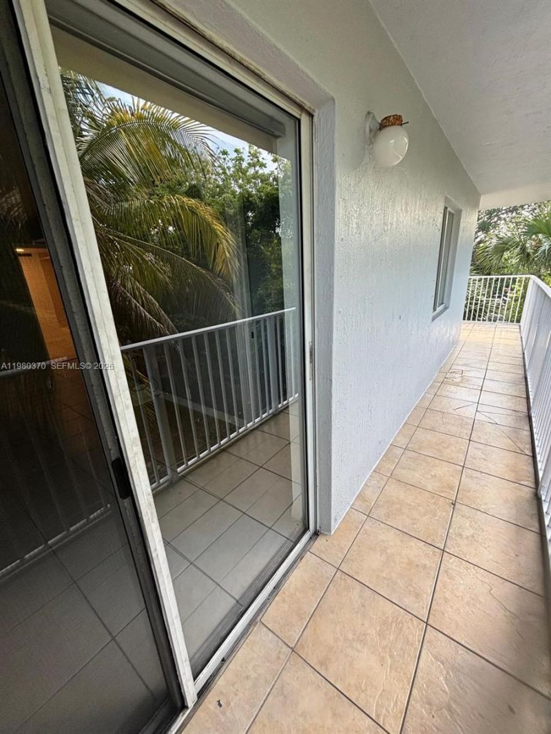 637 SW 3rd St , Unit 308, Miami, FL 33130 Photo