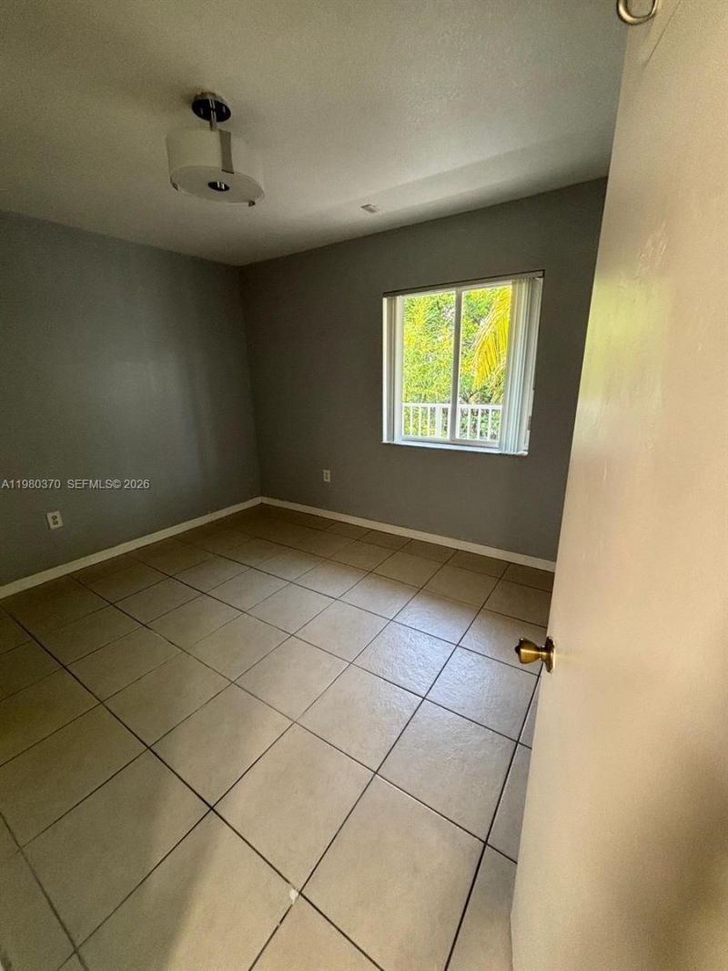 637 SW 3rd St , Unit 308, Miami, FL 33130 Photo