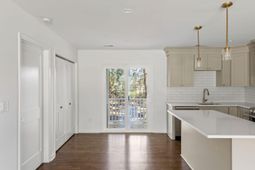 2480 Lantern Street photo 4