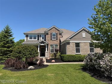 22822 Shepherds Hollow Drive, Lyon Twp, MI 48178