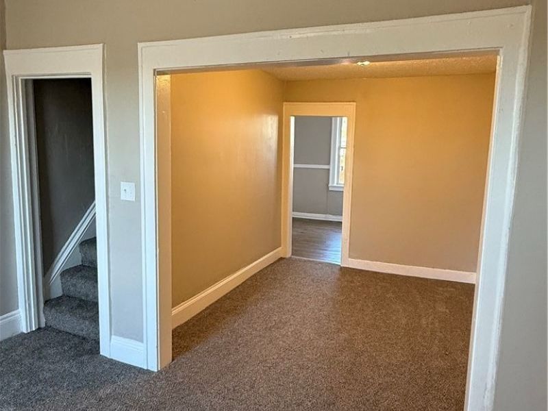 3865 W 40th Street, Cleveland, OH 44109 Photo 4