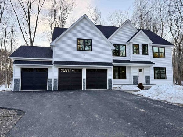 5 Highland Avenue, Salem, NH 03079