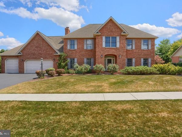 15 DERBYSHIRE DRIVE, CARLISLE, PA 17015