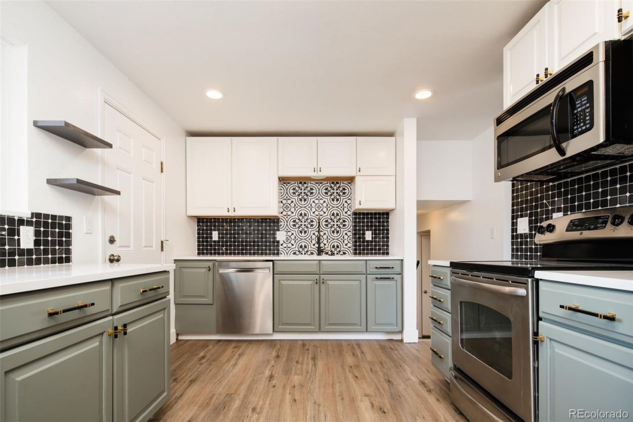 7237 S Pierce Court, Littleton, CO 80128 Main Photo