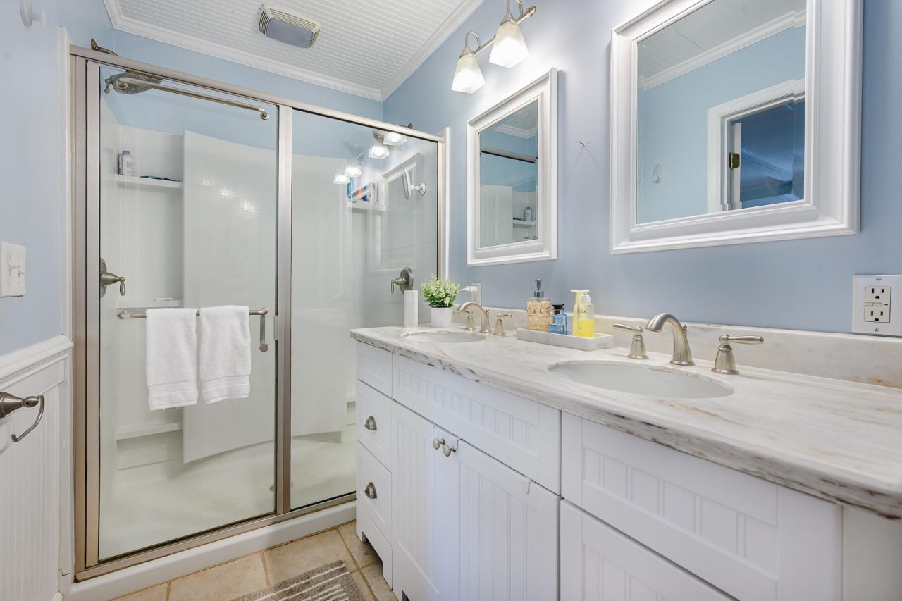 1160 Parkway Drive Photo 21