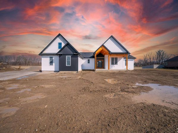 2706 S Custer Road, Monroe, MI 48161