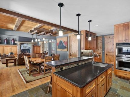 15043 Wolfgang Road, Truckee, CA 96161 Photo