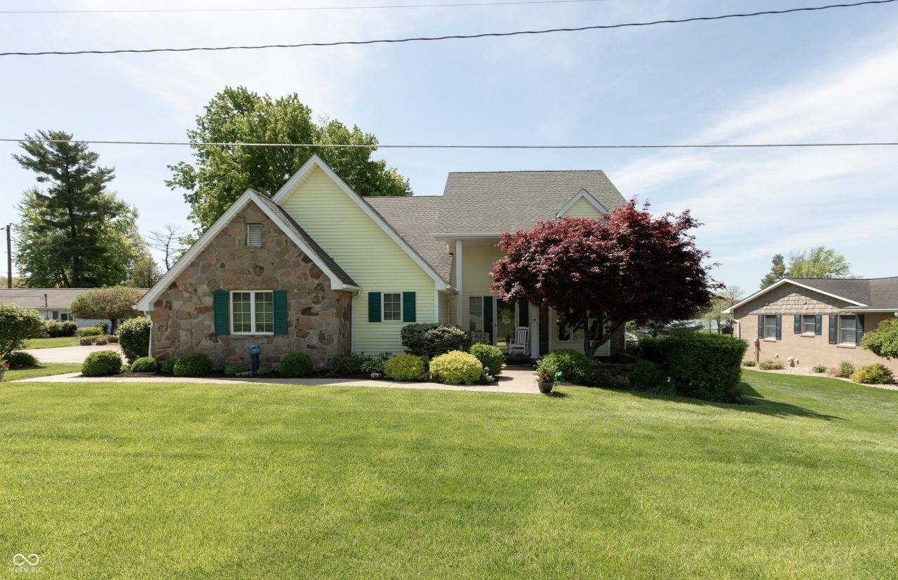 889 E North Shore Drive, Brownstown, IN 47220 Main Photo