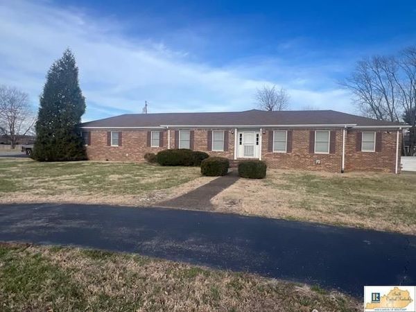 1001 Meadowlane Drive, Cave City, KY 42127