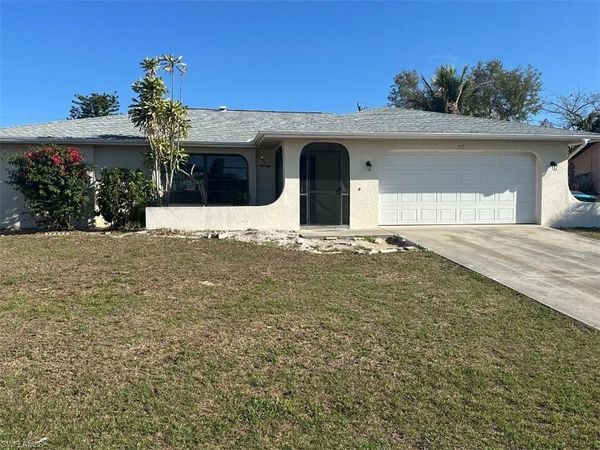 911 SE 16th TER , CAPE CORAL, FL 33990