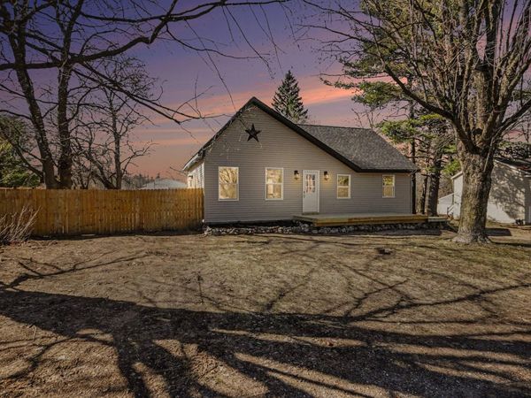 420 Pine Street, Howard City, MI 49329