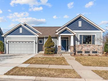 11614 Laketowne View, Albertville, MN 55301