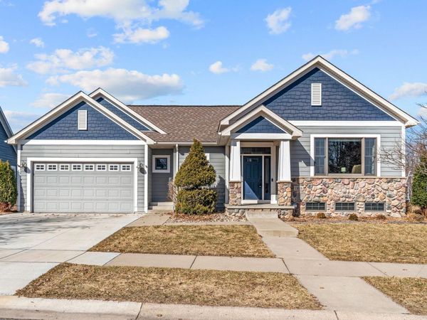 11614 Laketowne View, Albertville, MN 55301