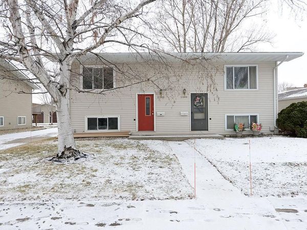 2366 20th Avenue S, Fargo, ND 58103