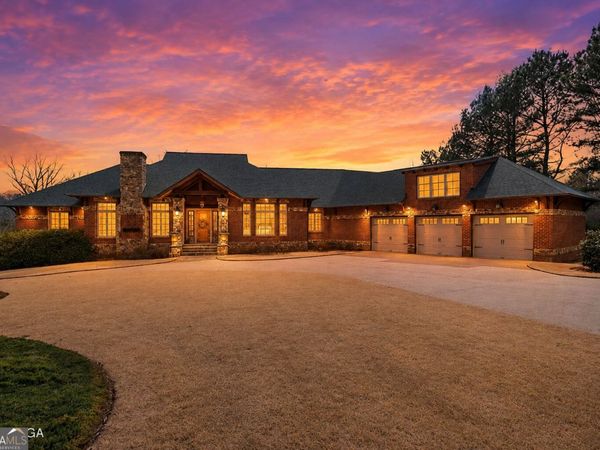 101 River Shoals Circle, Forsyth, GA 31029