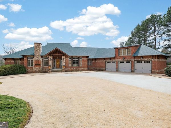 101 River Shoals Circle, Forsyth, GA 31029