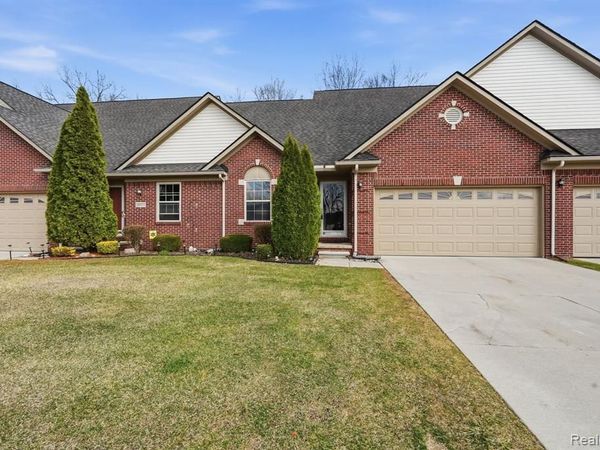 20789 Hummingbird Drive, Brownstown Twp, MI 48174