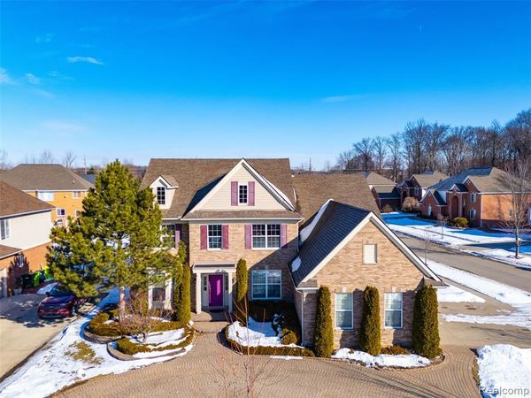 42575 Silverwood Drive, Sterling Heights, MI 48314