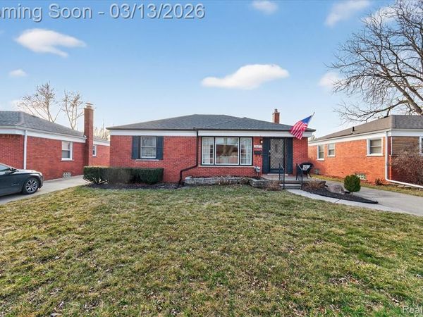 26117 Cubberness Street, St. Clair Shores, MI 48081