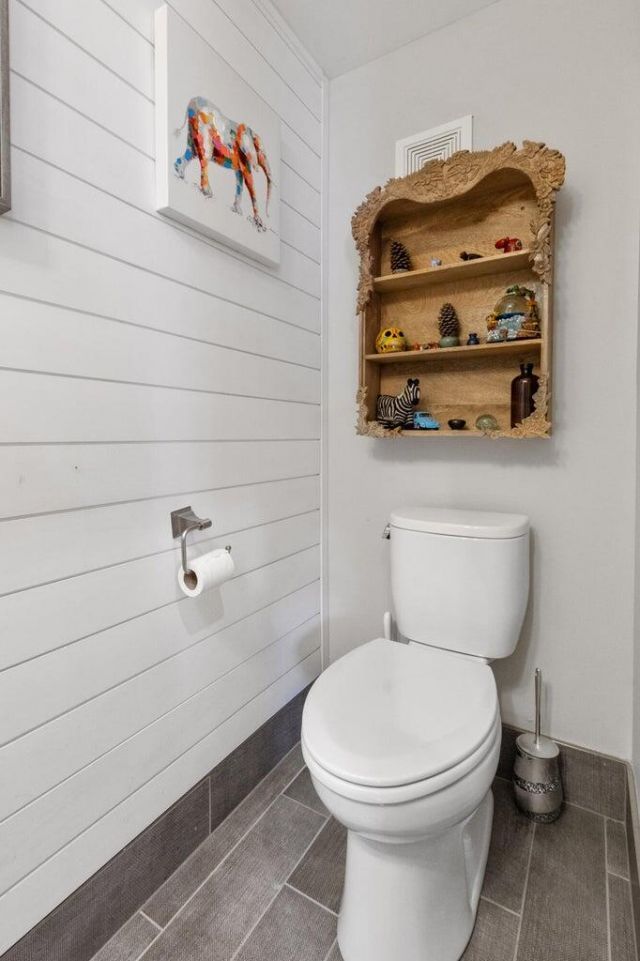 3 1/2 Maranda Holmes Street Photo 13