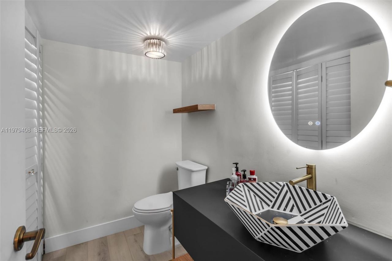 1305 NW 122nd Ter, Pembroke Pines, FL 33026 Photo