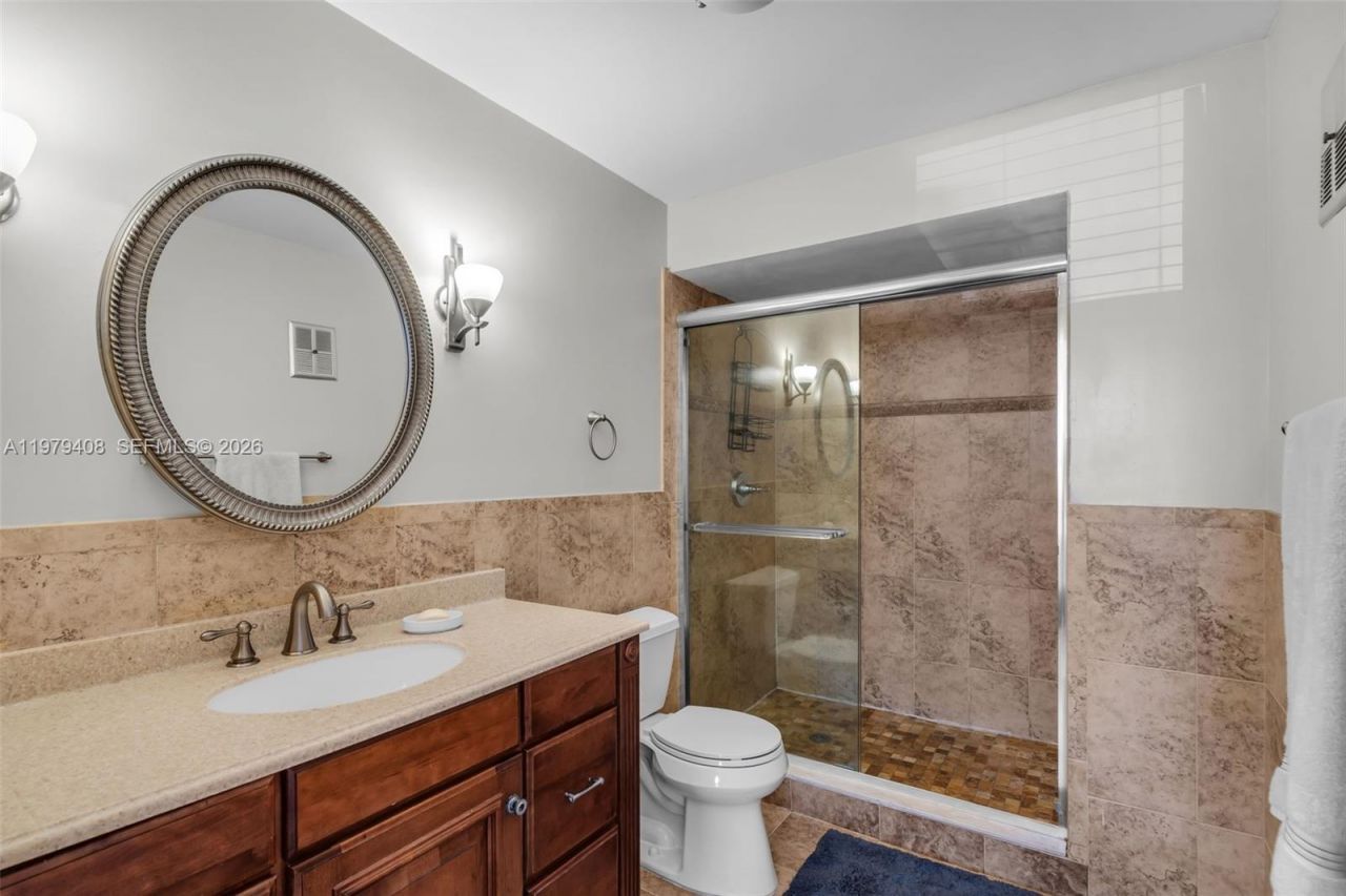 1305 NW 122nd Ter , Pembroke Pines, FL 33026 Photo