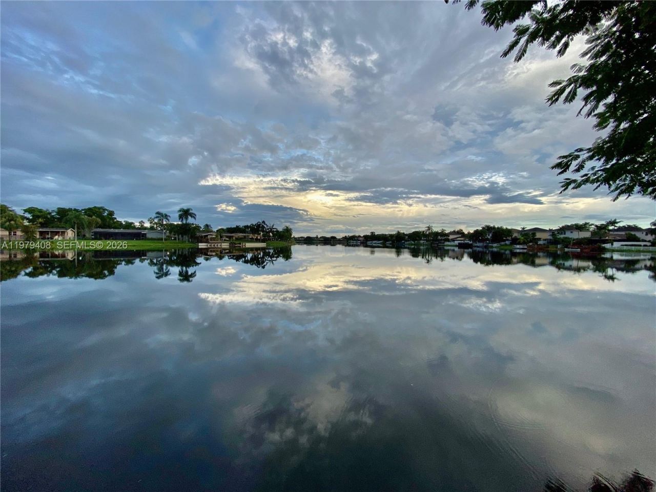 1305 NW 122nd Ter, Pembroke Pines, FL 33026 Photo