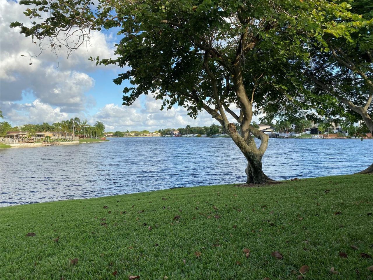 1305 NW 122nd Ter, Pembroke Pines, FL 33026 Photo