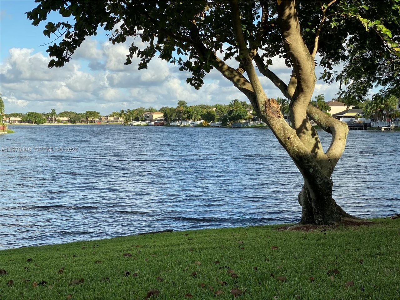 1305 NW 122nd Ter, Pembroke Pines, FL 33026 Photo