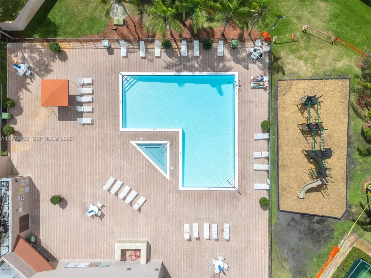 1305 NW 122nd Ter , Pembroke Pines, FL 33026 Photo