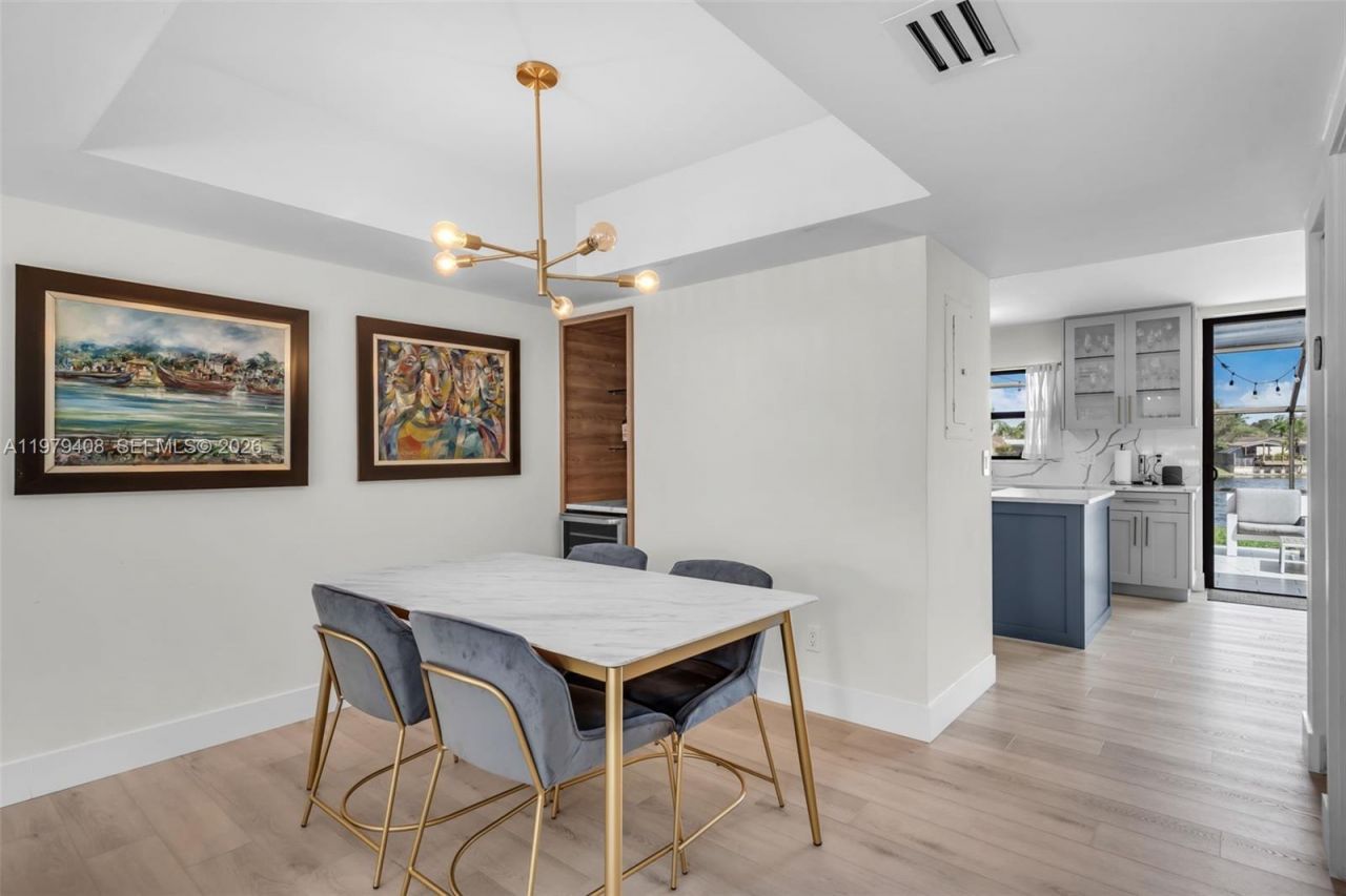 1305 NW 122nd Ter , Pembroke Pines, FL 33026 Photo