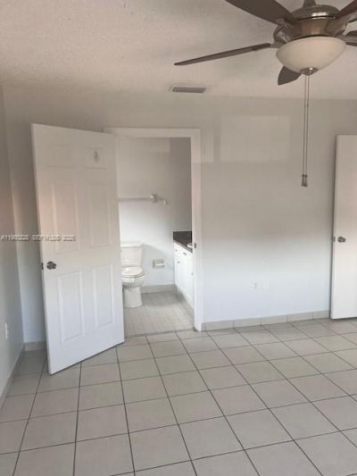 2815 W 76th St, Unit 202-17, Hialeah, FL 33018 Photo