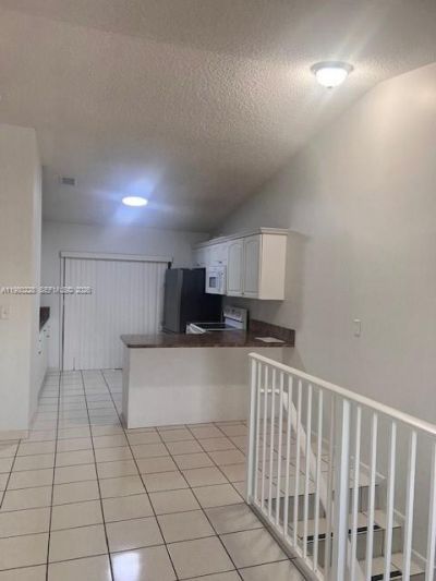 2815 W 76th St, Unit 202-17, Hialeah, FL 33018 Photo