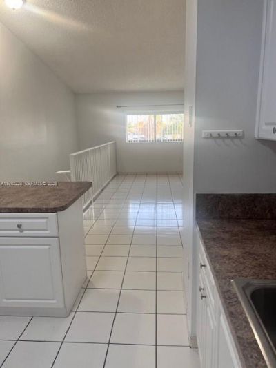 2815 W 76th St, Unit 202-17, Hialeah, FL 33018 Photo