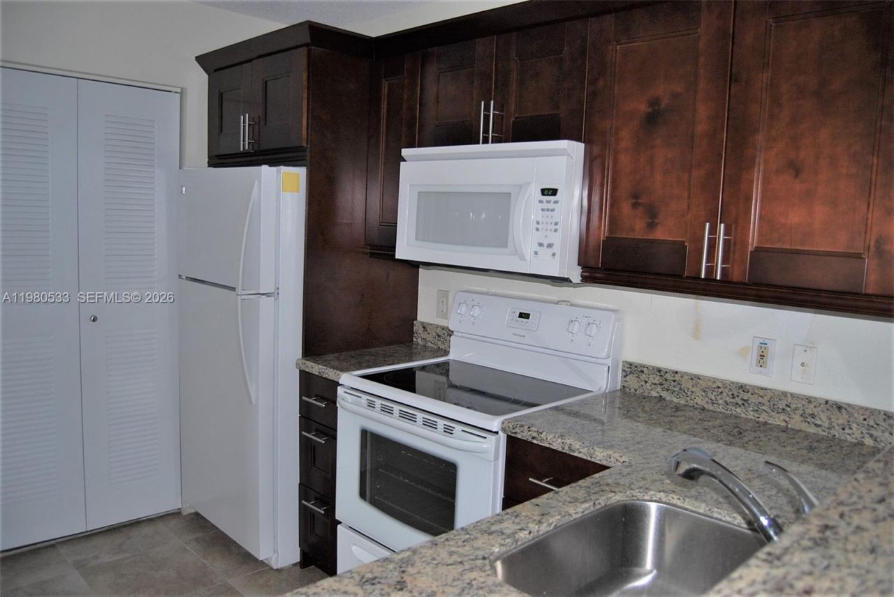 4360 NW 107 Av , Unit 306, Doral, FL 33178 Photo