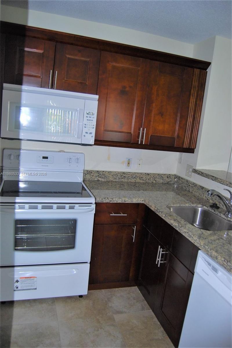 4360 NW 107 Av , Unit 306, Doral, FL 33178 Photo