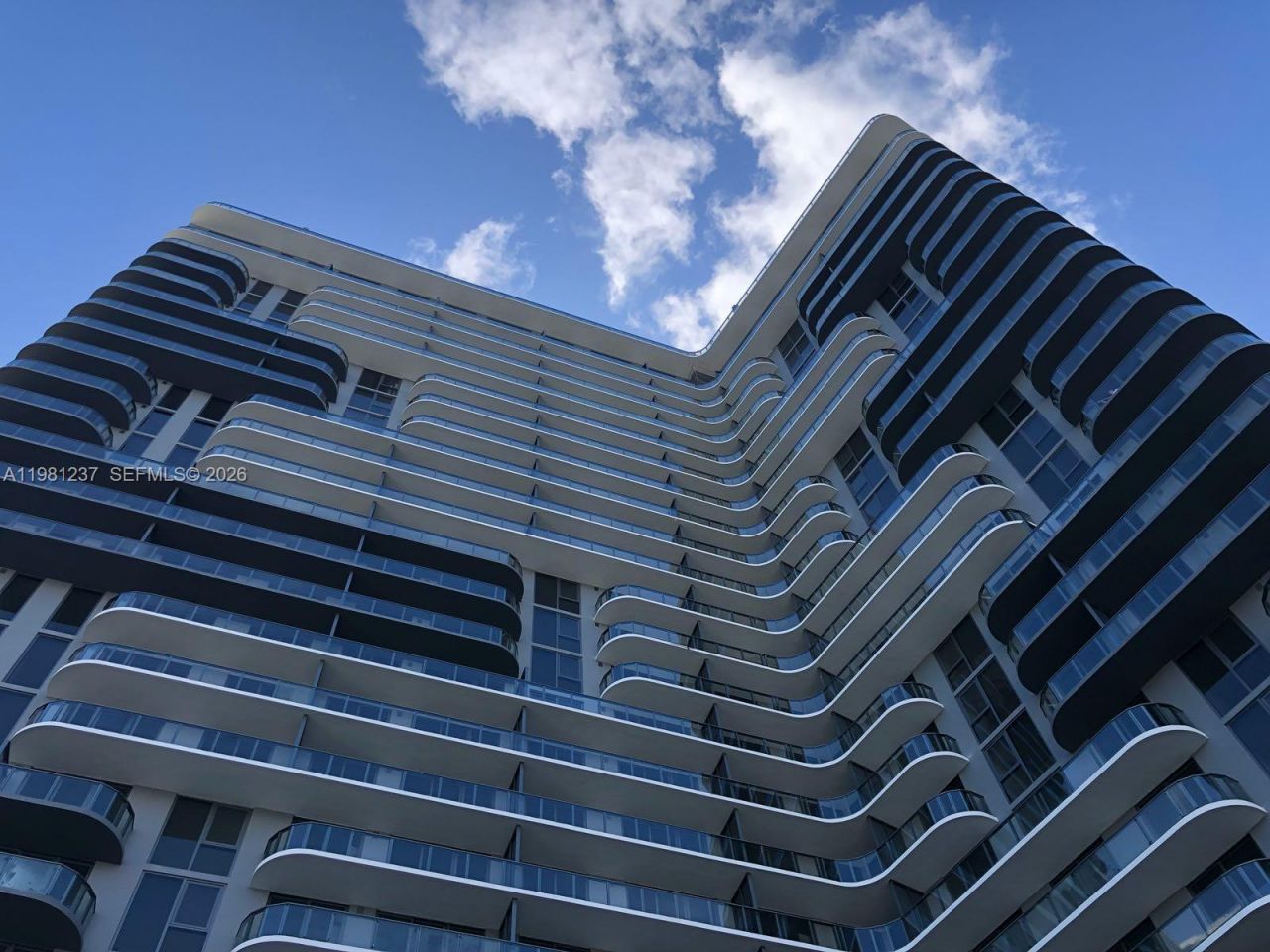 121 NE 34th St , Unit L502, Miami, FL 33137 Photo