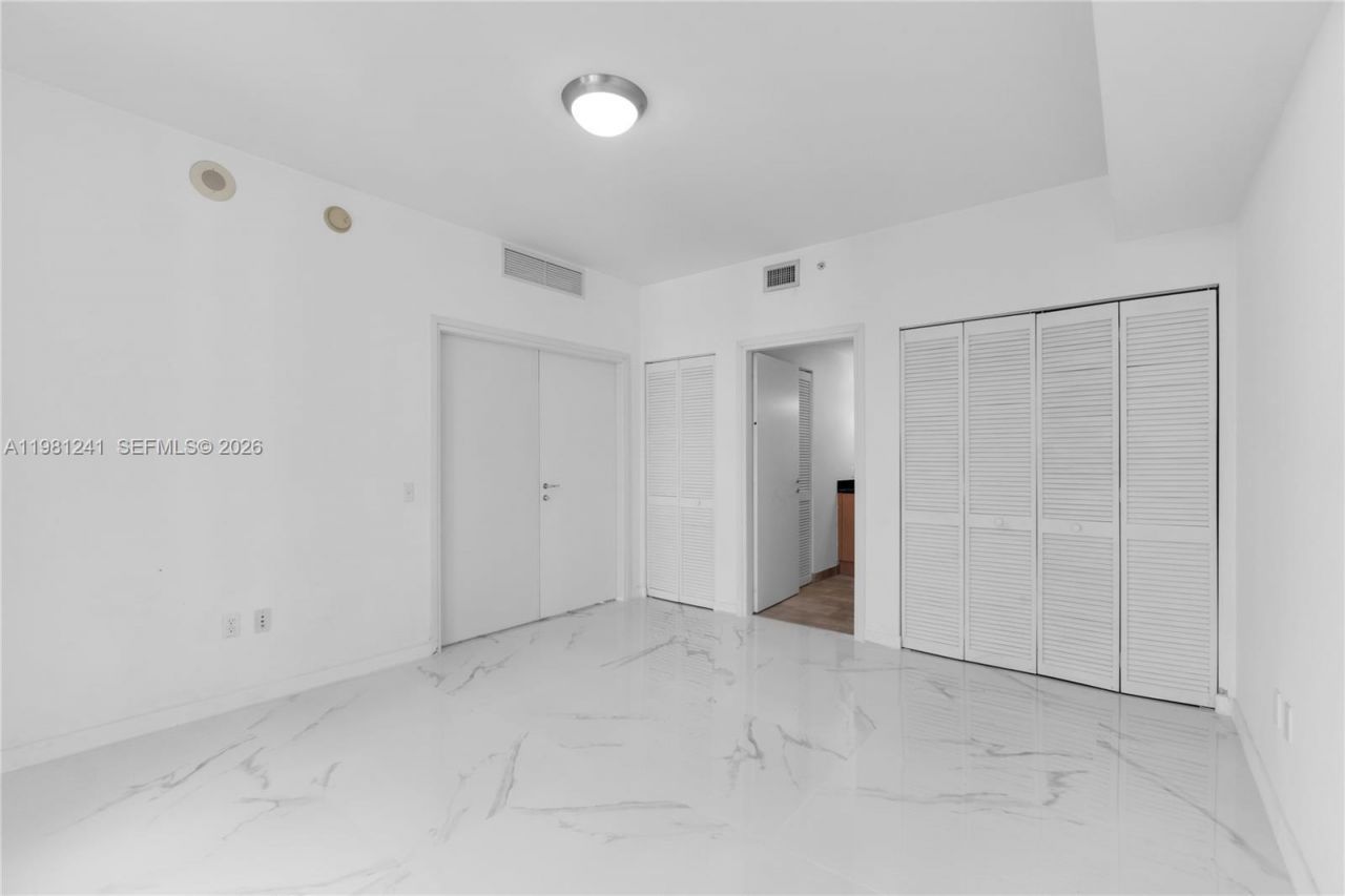 300 S Biscayne Bl, Unit T-3309, Miami, FL 33131 Photo