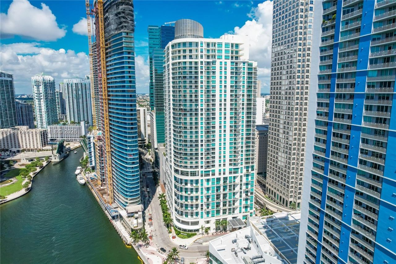 300 S Biscayne Bl, Unit T-3309, Miami, FL 33131 Photo
