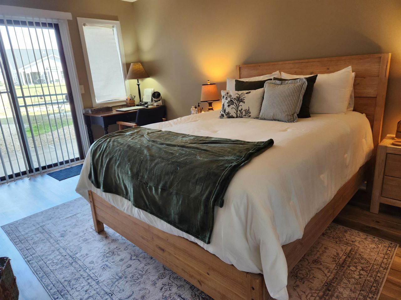 1025 Plantation Dr. W Photo 12