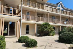 1025 Plantation Dr. W photo 4