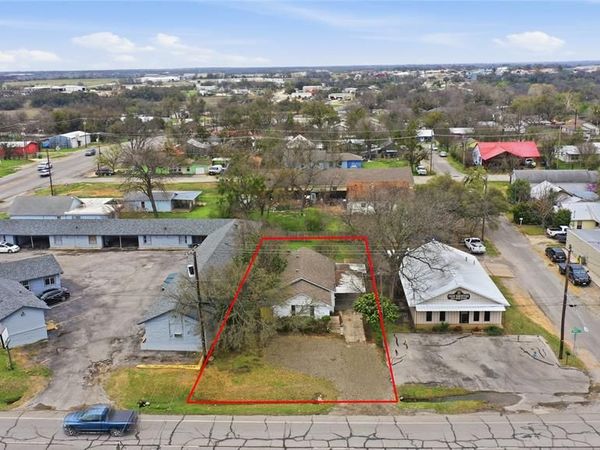 1102 Washington Street , Stephenville, TX 76401