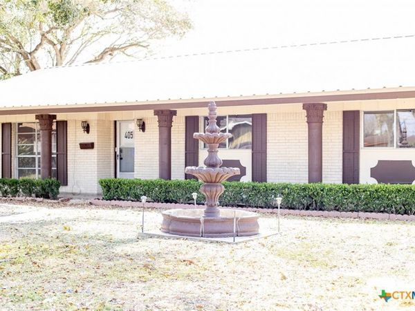 405 Westwood Drive , Port Lavaca, TX 77979