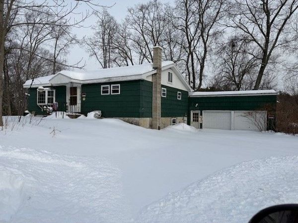 4 Ashley Rd, North Brookfield, MA 01535